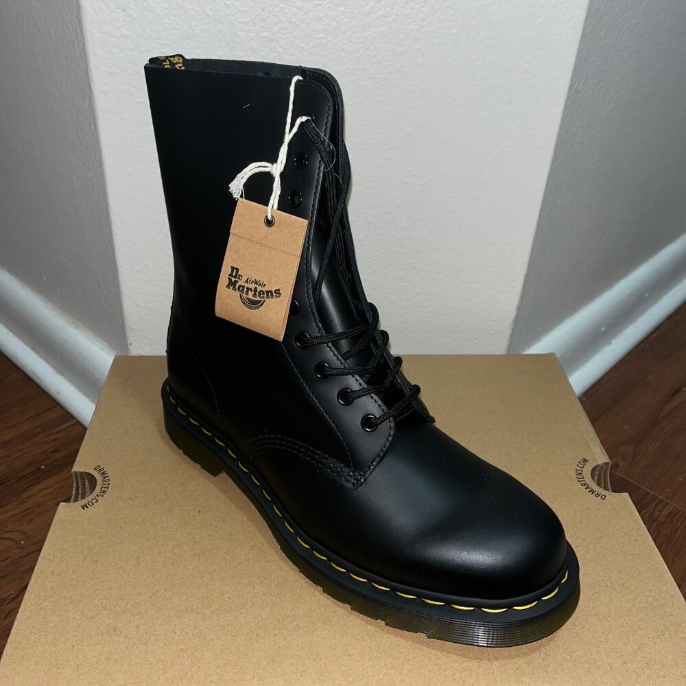 Dr. Martens 1490 Black Size 10UK - BNIB